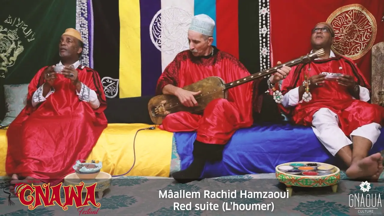 Maâlem Rachid Hamzaoui performing