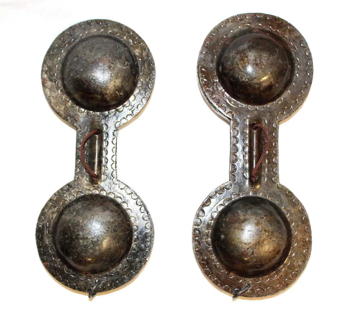 Qraqeb iron castanets